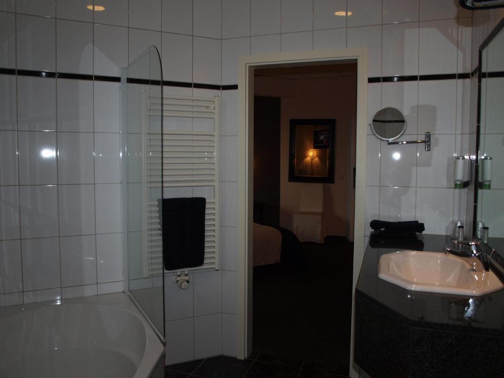 Hotel Pommerloch Rum bild